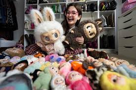 Which celebrity made labubu doll famous